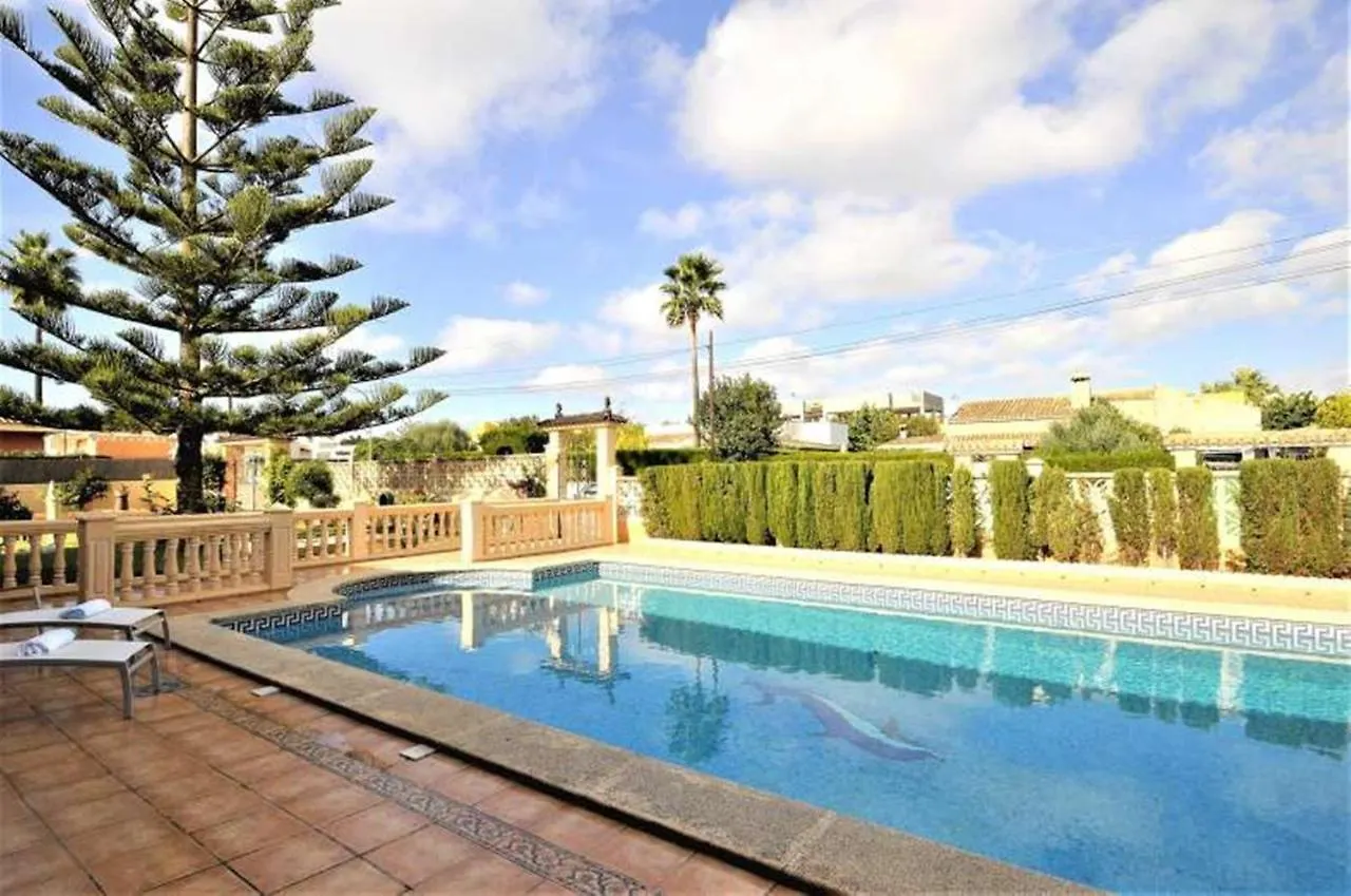 Villa Chabela Badia Blava Spain